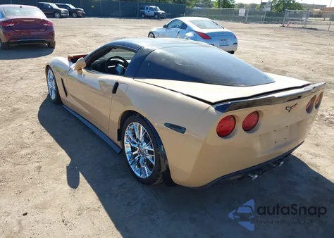 2012 Chevrolet Corvette z USA, uszkodzony, nr VIN 1G1YB2DW8C5101245